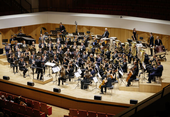 Es klingt Musikfestspiele: El sol caliente - Konzert der Dresdner Bläserphilharmonie und des Jugendblasorchesters Bautzen