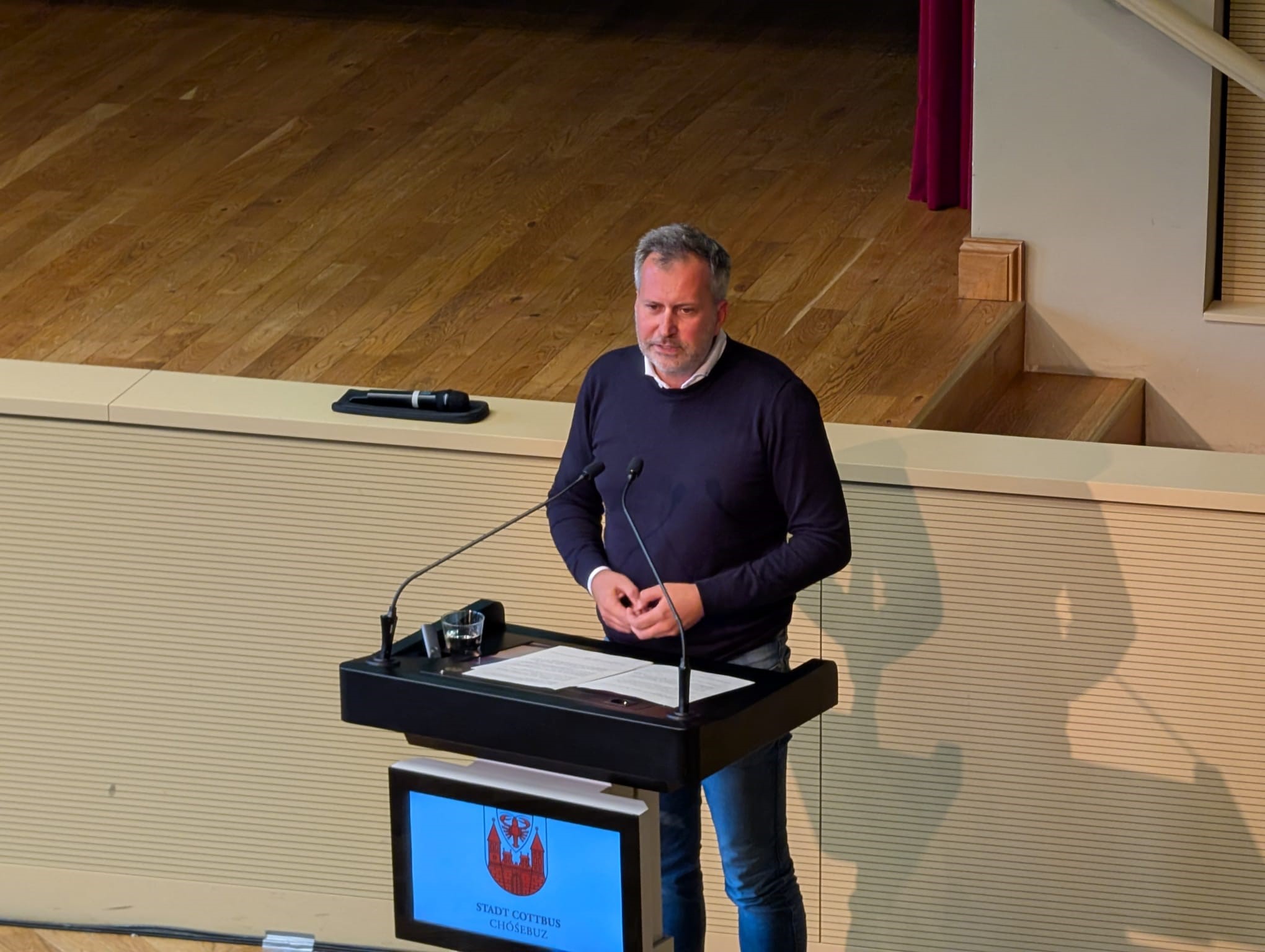 OB Schick auf der 14. Stadtverordnetenversammlung