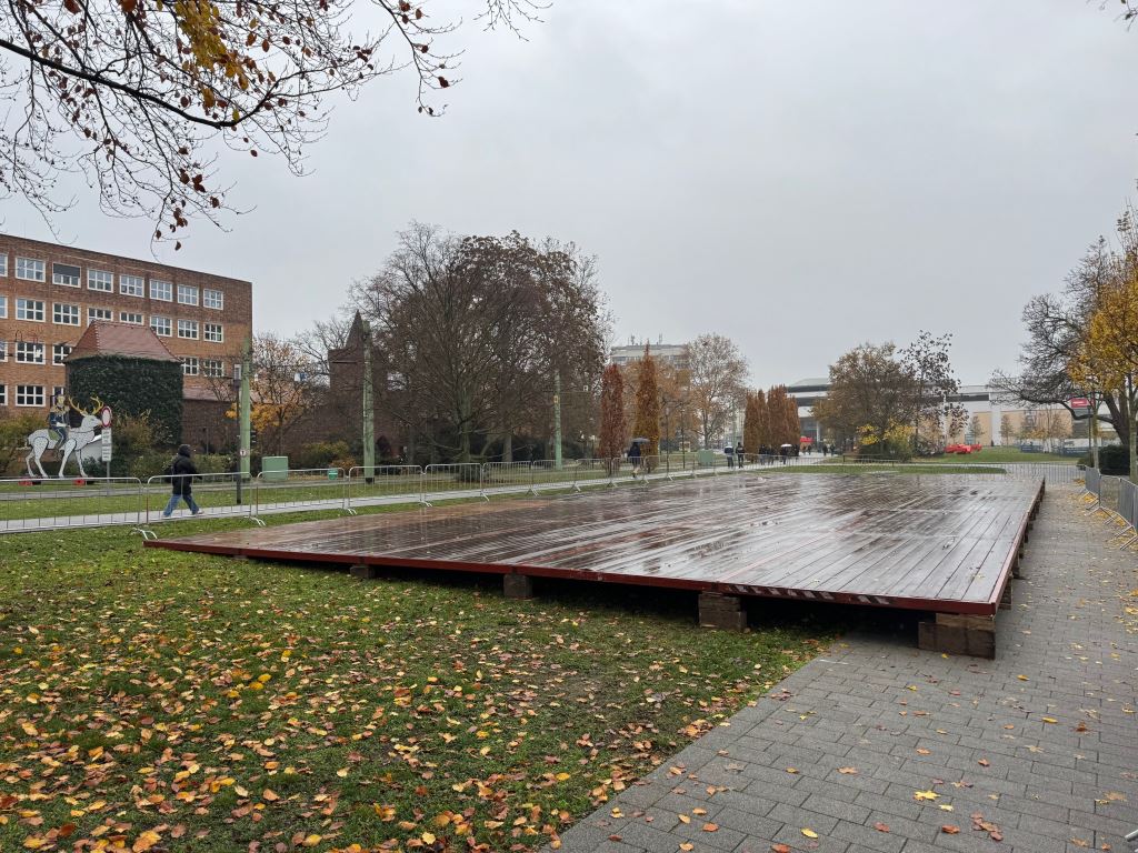 Eisbahn auf dem Weihnachtsmarkt